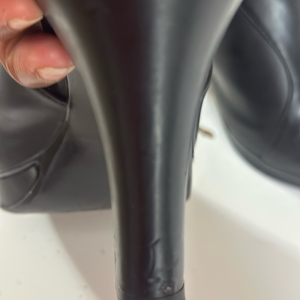 Black Slingback Peep-Toe Heels - - Picture 2 of 4